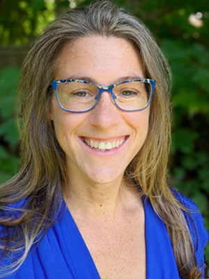 Laura Balzer Headshot Photo